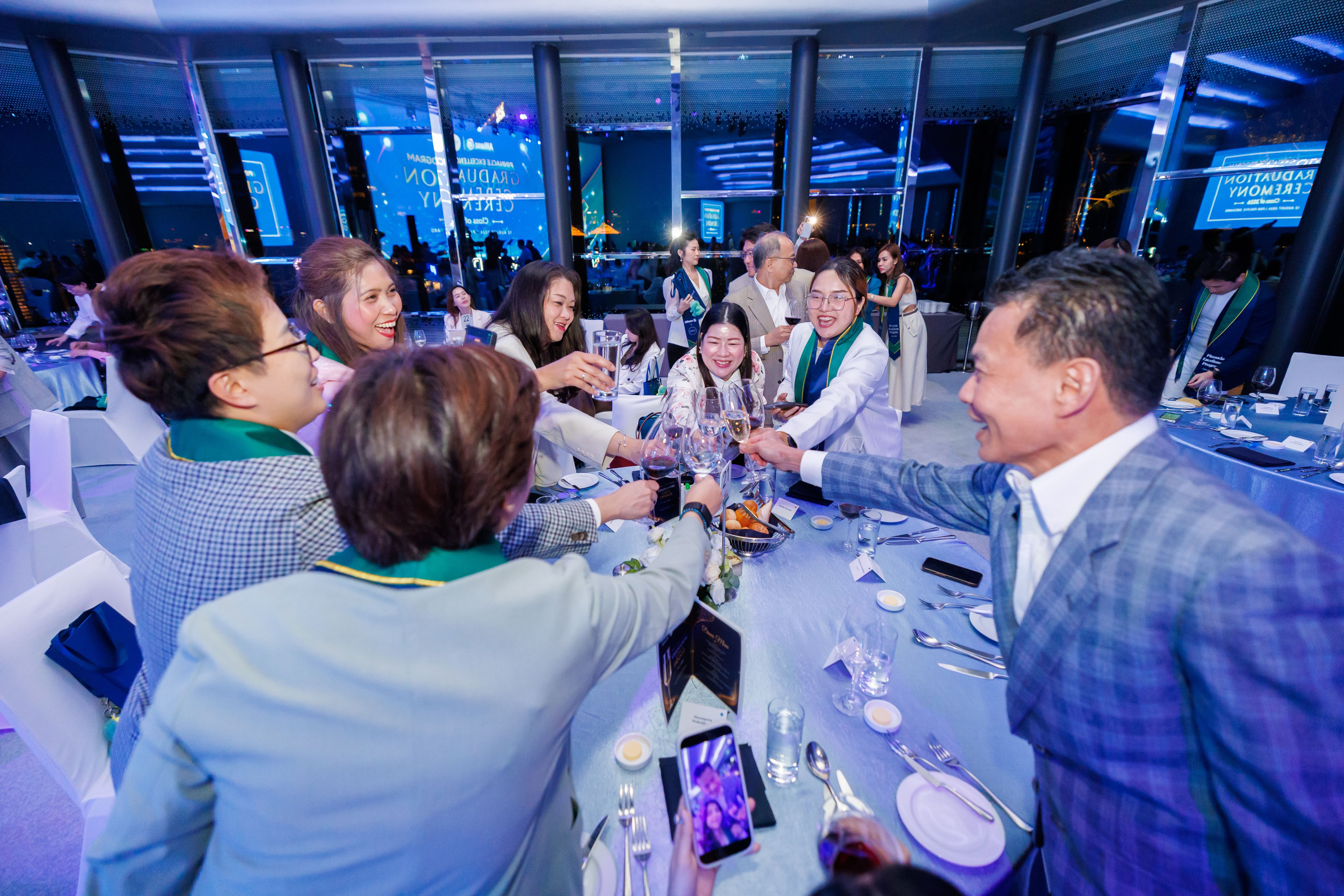 Allianz x INSEAD Graduation Ceremony — photo 4